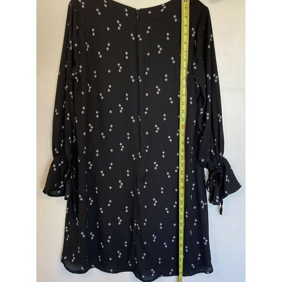 Studio by Bobeau Black Print Long Tie Wrist Sleeve Chemise Dress - Picture 6 of 11